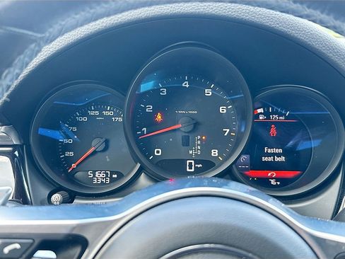 Used 2021 Porsche Macan image 15