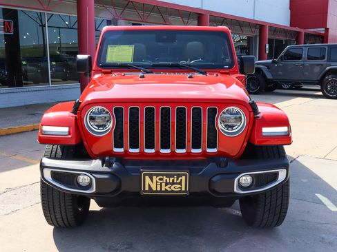 Used 2021 Jeep Wrangler Unlimited Sahara w/ Cold Weather Group AWD/4WD image 3