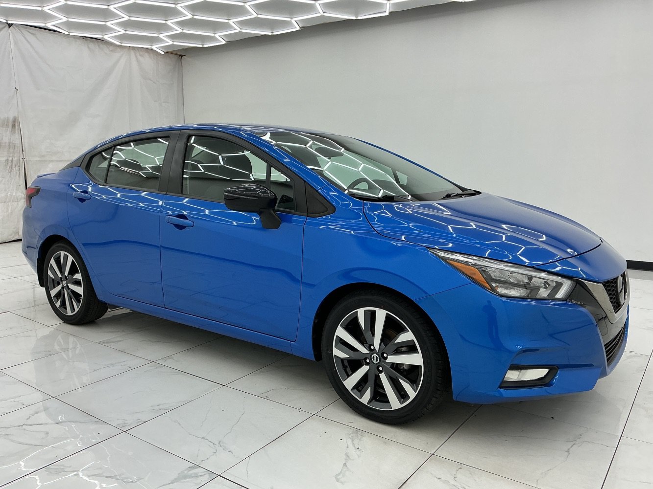 Used 2020 Nissan Versa SR w/ Convenience Package FWD image 7