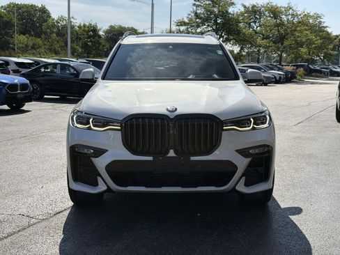 Used 2021 BMW X7 xDrive40i w/ M Sport Package AWD/4WD image 2
