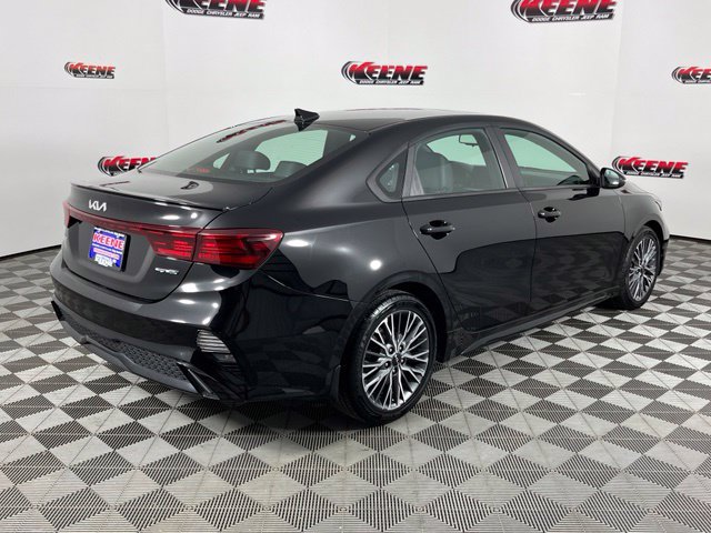 Used 2022 Kia Forte GT-Line w/ GT-Line Premium Package FWD image 3