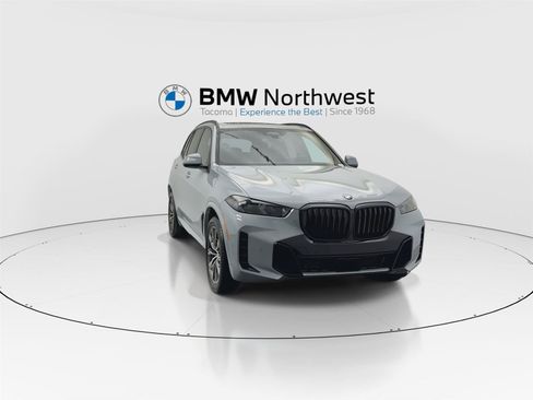 New 2026 BMW X5 xDrive40i w/ M Sport Package AWD/4WD image 7