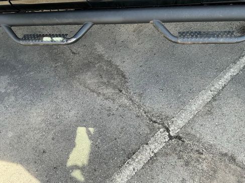 Used 2021 Jeep Gladiator Sport image 16