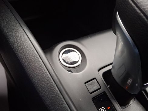 Certified 2025 Nissan Kicks Play S image 22