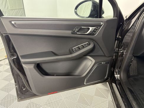 Certified 2023 Porsche Macan GTS AWD/4WD image 14