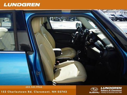 Used 2019 MINI Cooper 4-Door Hardtop image 9