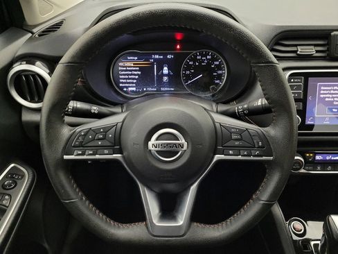 Used 2021 Nissan Versa SR w/ Convenience Package image 22