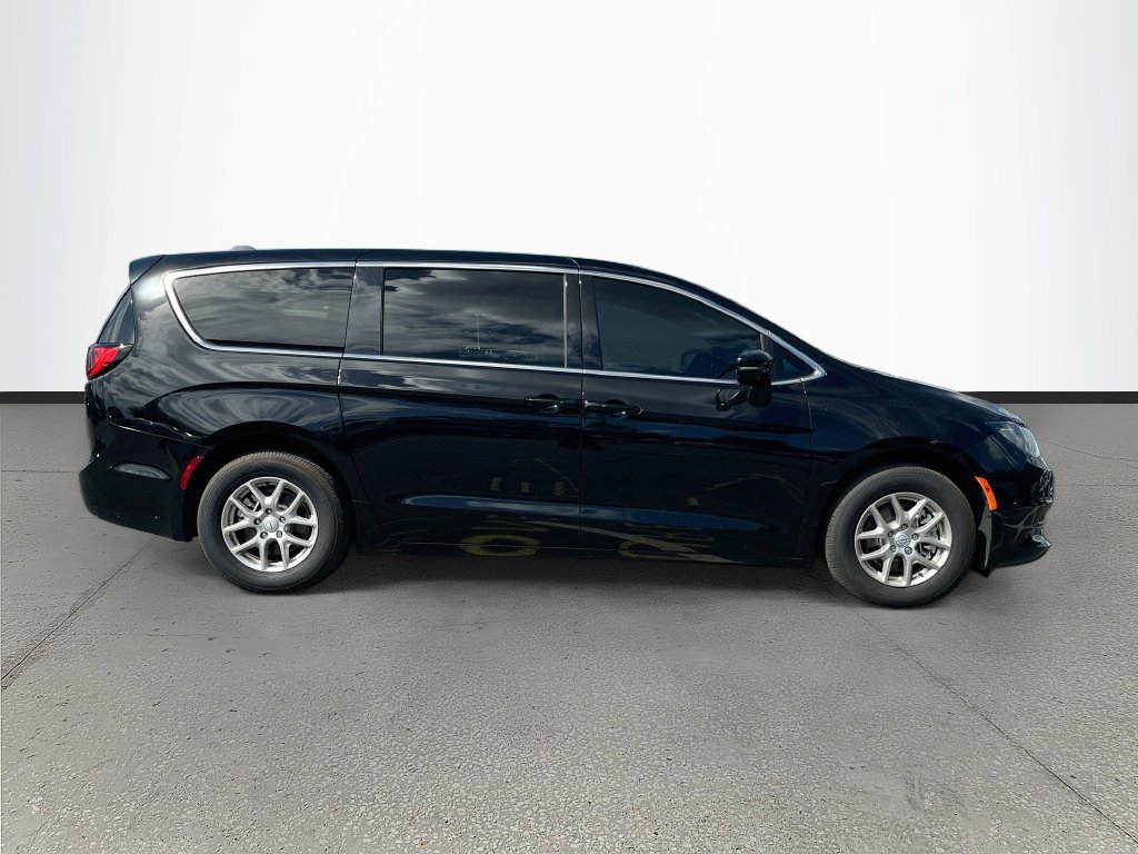 New 2026 Chrysler Voyager LX FWD image 8