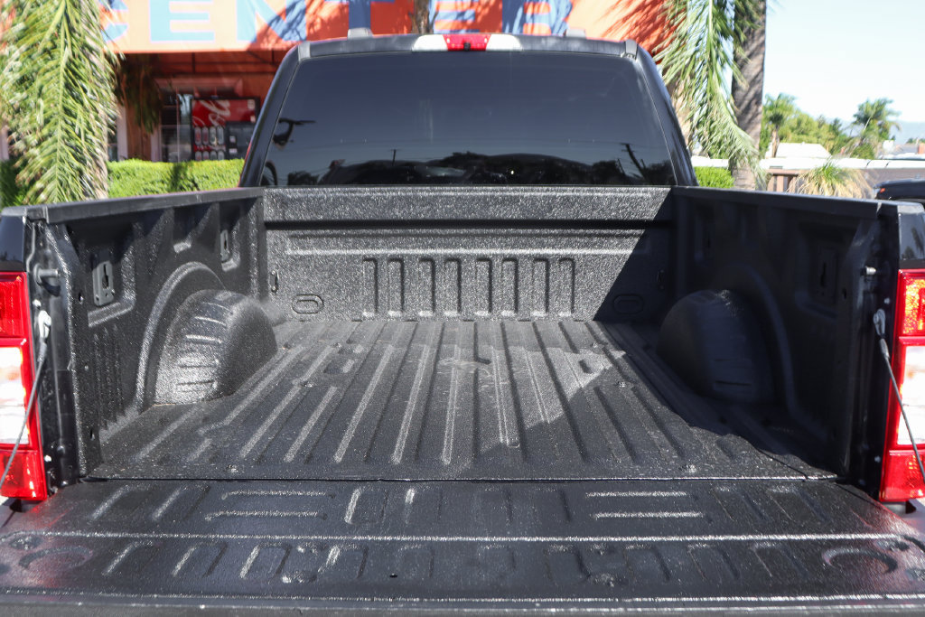 Used 2021 Ford F250 XLT w/ XLT Premium Package AWD/4WD image 8