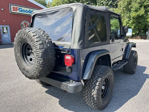 Used 2004 Jeep Wrangler X w/ Wheel Plus Group AWD/4WD image 3
