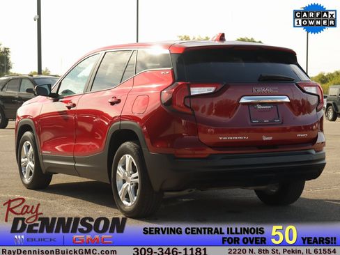 Used 2024 GMC Terrain SLE image 5