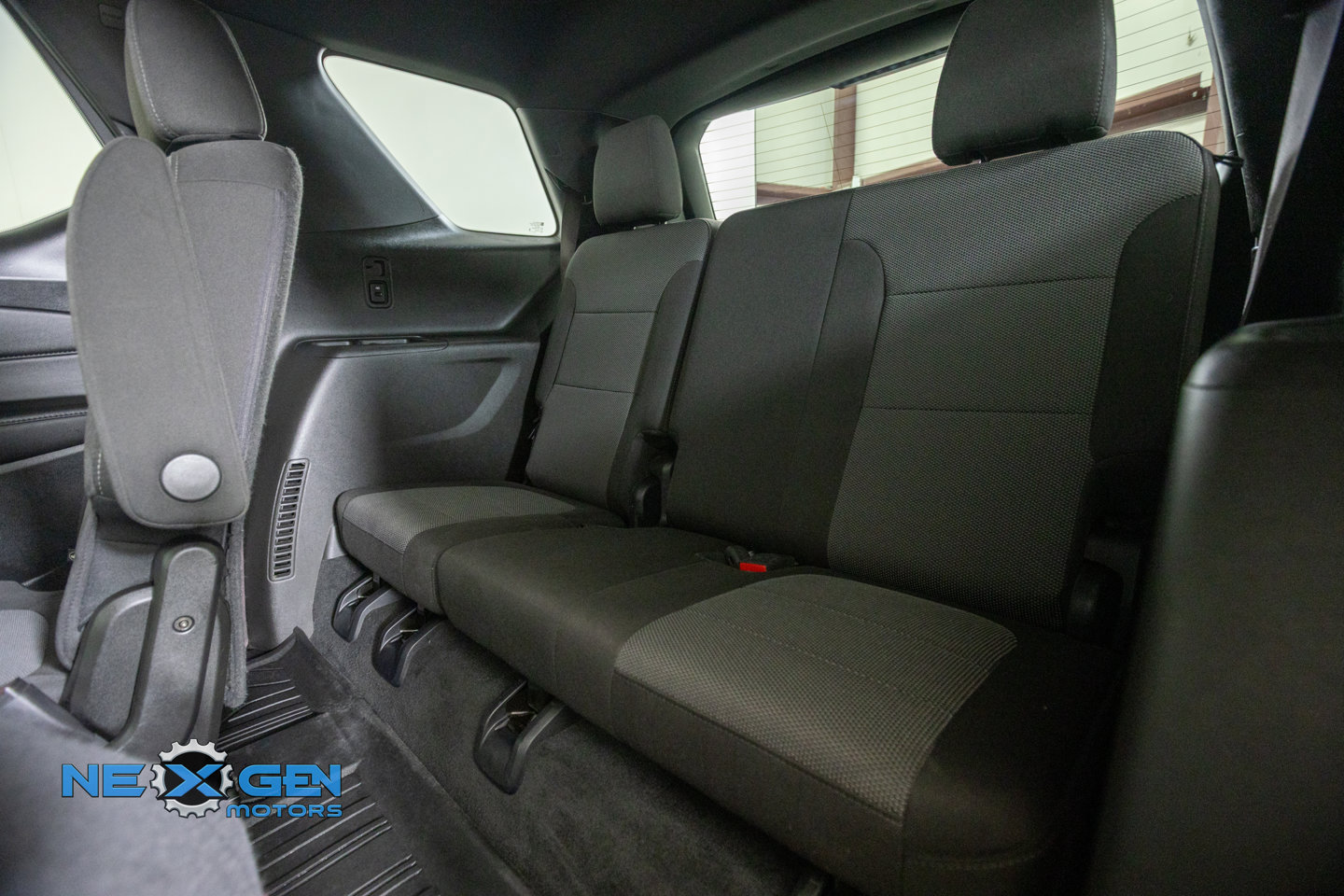 Used 2023 Chevrolet Traverse LT w/ LPO, Floor Liner Package AWD/4WD image 31