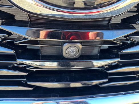 Used 2021 Toyota Highlander Limited image 17