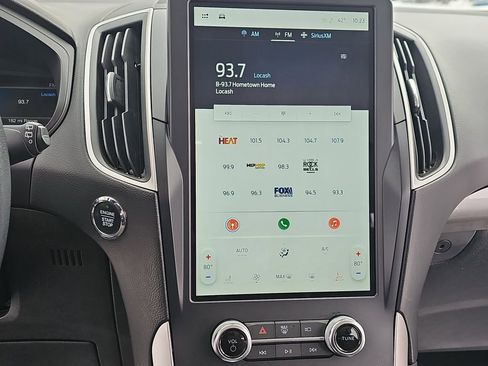 Used 2024 Ford Edge SEL image 20