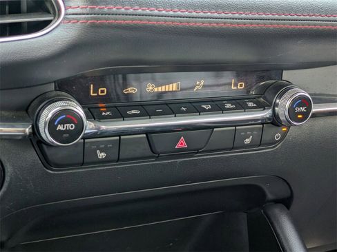 Used 2024 MAZDA MAZDA3 s image 17