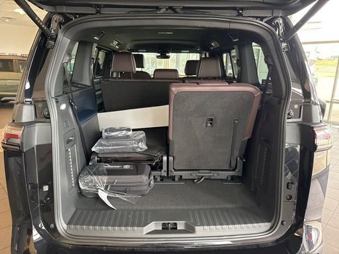 New 2025 Volkswagen ID. Buzz Pro S image 8