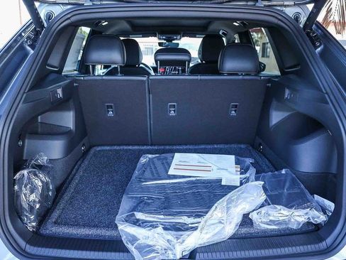 New 2026 Volkswagen Tiguan SE R-Line image 36