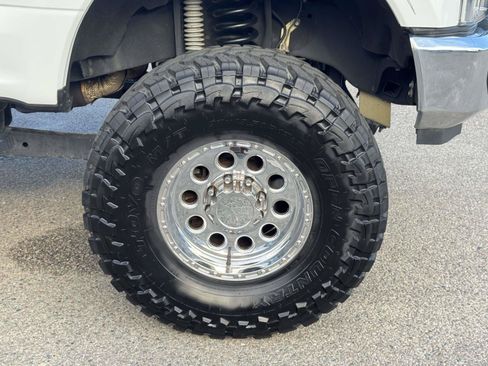 Used 2022 Ford F250 XL w/ Power Equipment Group AWD/4WD image 11