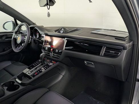New 2026 Porsche Macan Turbo AWD/4WD image 19