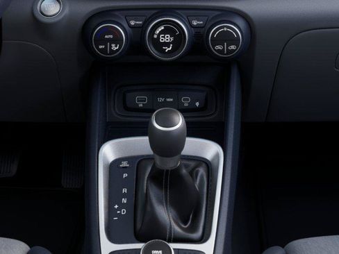 New 2026 Hyundai Venue SEL FWD image 33