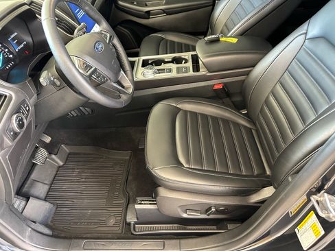Certified 2024 Ford Edge SEL w/ Convenience Package AWD/4WD image 17