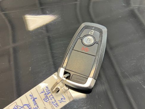 Used 2018 Ford EcoSport SE w/ SE Convenience Package image 32