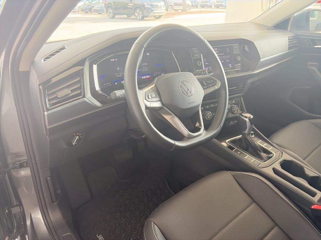 Certified 2024 Volkswagen Jetta SE FWD image 13