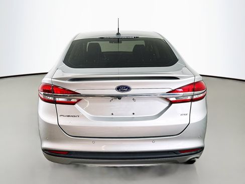 Used 2018 Ford Fusion SE w/ Equipment Group 201A image 6