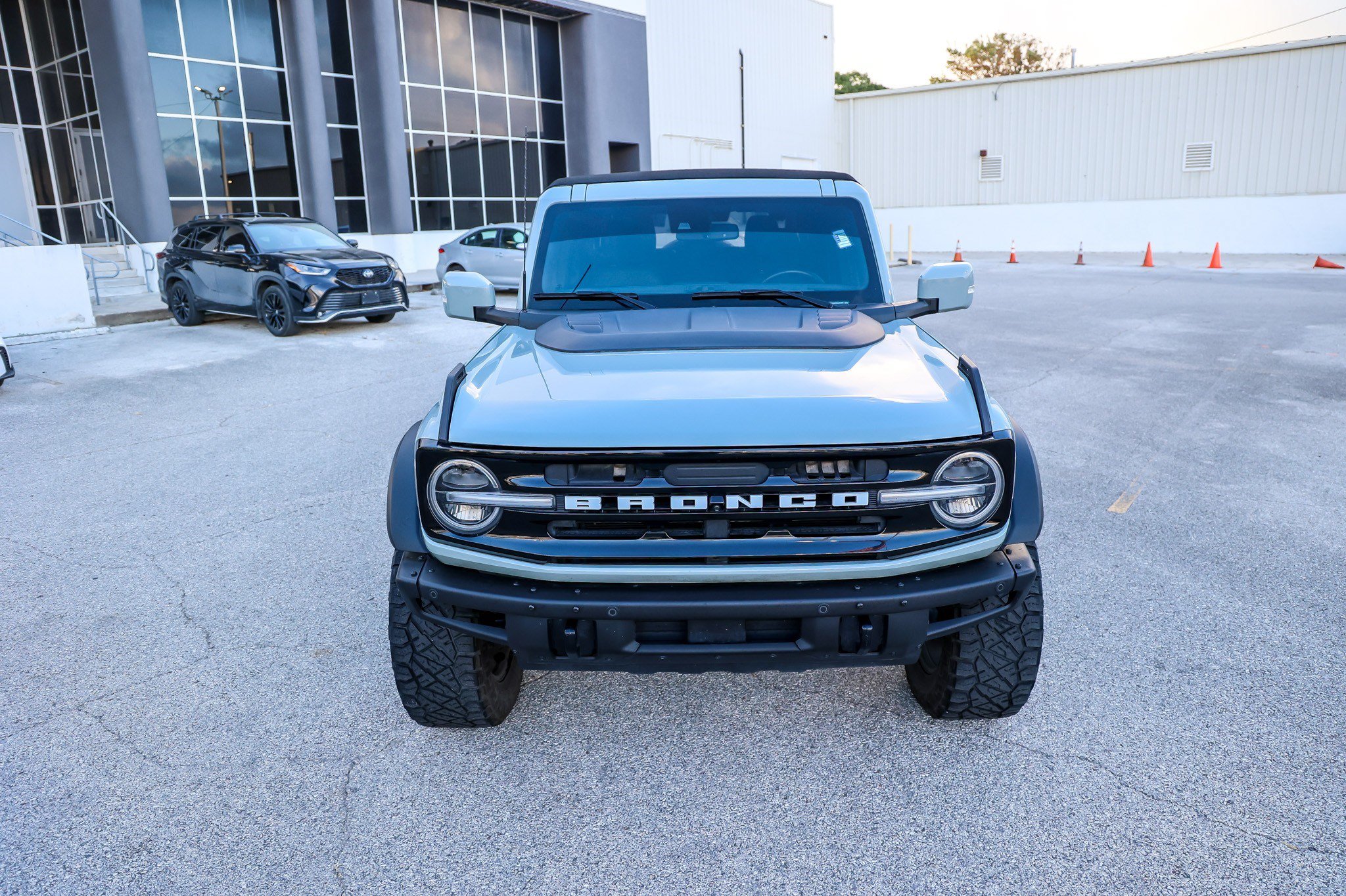 Used 2022 Ford Bronco Outer Banks AWD/4WD image 5