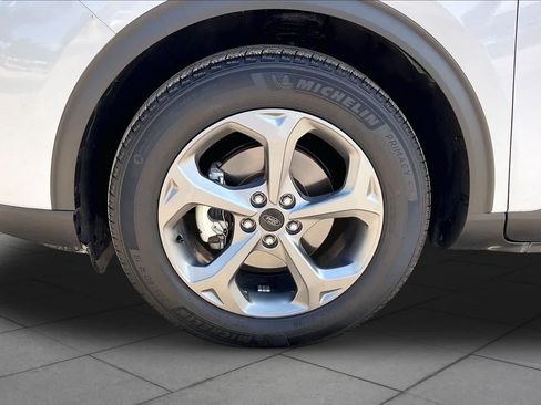Used 2025 Ford Escape ST-Line FWD image 11