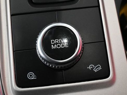 Used 2023 Ford Explorer Limited w/ Hybrid Equipment Group 310A image 18