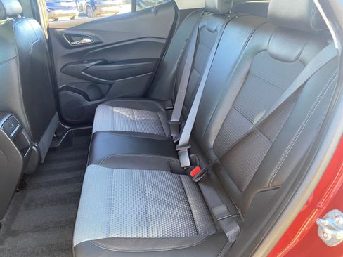 Used 2025 Chevrolet Trax LT image 37