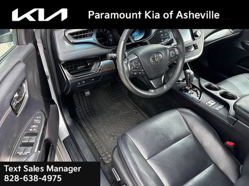 Used 2018 Toyota Avalon XLE FWD image 9