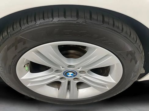 Used 2018 BMW 330e RWD image 26