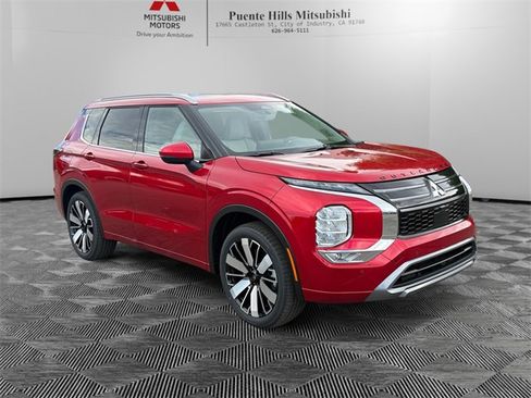 New 2025 Mitsubishi Outlander SEL image 3
