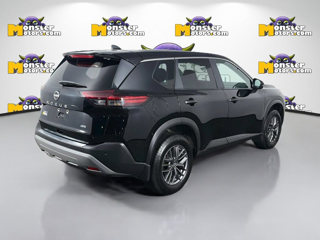 Used 2023 Nissan Rogue S AWD/4WD image 5