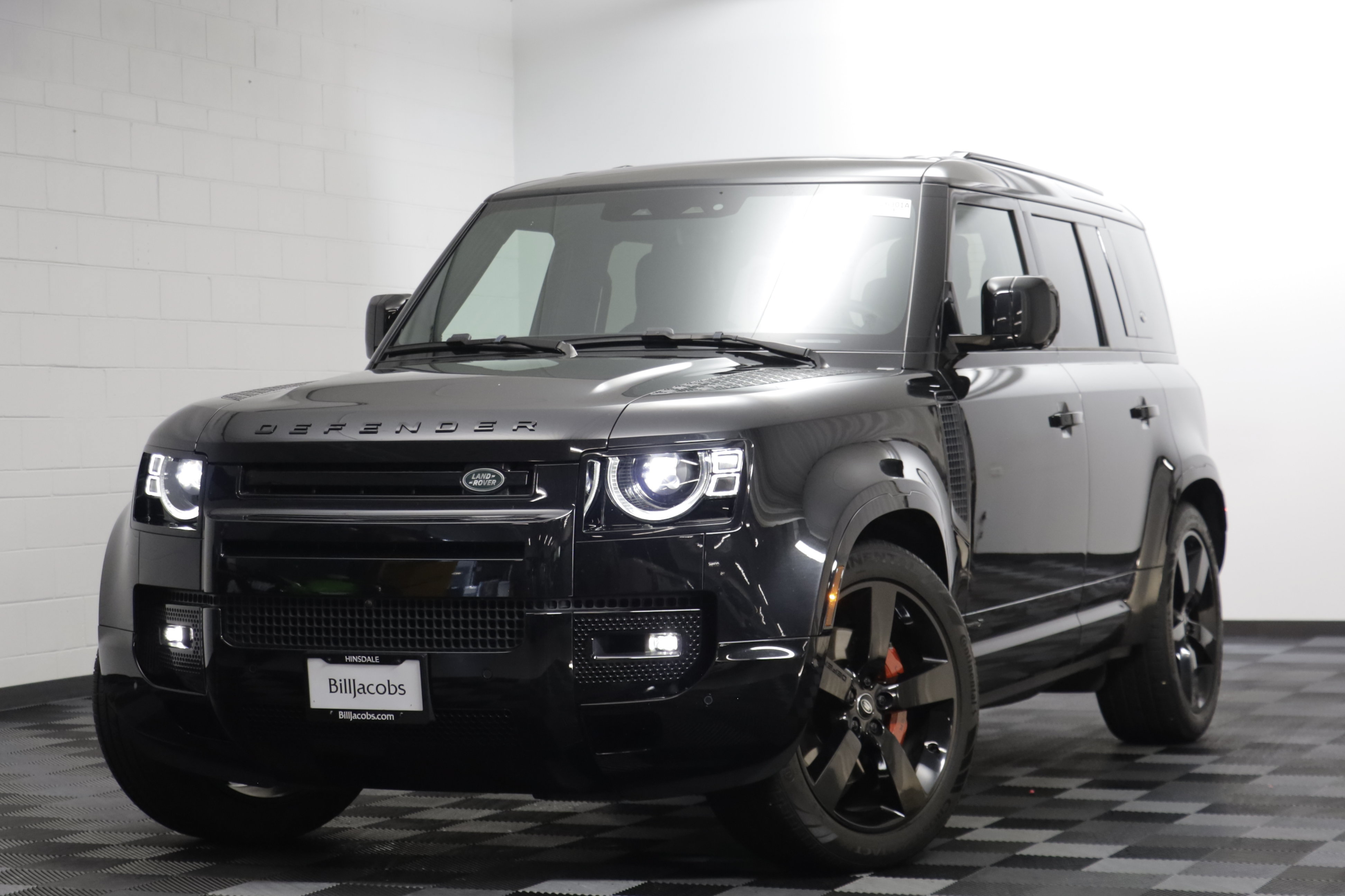 Used 2024 Land Rover Defender 110 X AWD/4WD image 1
