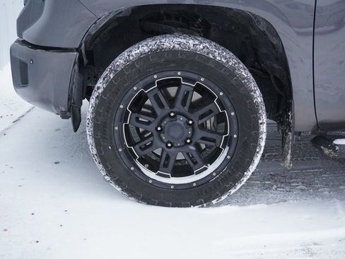 Used 2018 Toyota Tundra Platinum image 7