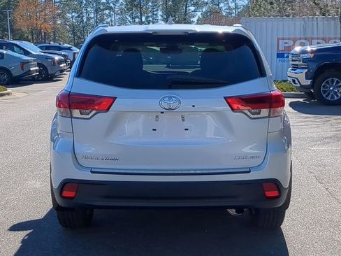 Used 2019 Toyota Highlander XLE image 5