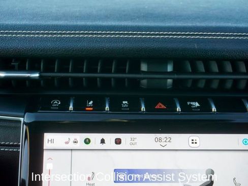 Used 2023 Jeep Grand Cherokee Limited w/ Luxury Tech Group II image 20