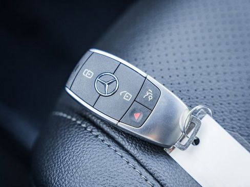 Certified 2025 Mercedes-Benz GLS 450 4MATIC image 46