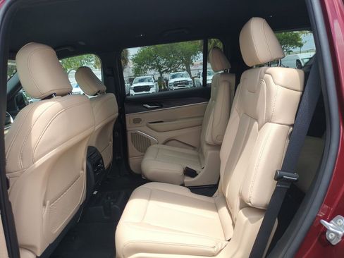 New 2026 Jeep Grand Cherokee L Limited RWD image 15