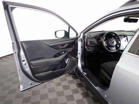 Used 2020 Subaru Outback Premium image 17