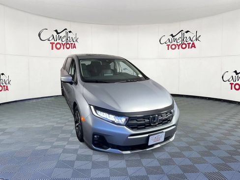 Used 2025 Honda Odyssey EX-L image 4