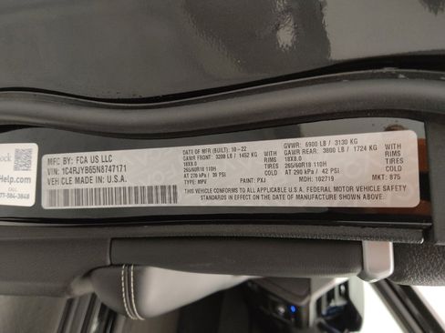 Used 2022 Jeep Grand Cherokee Limited 4xe image 33