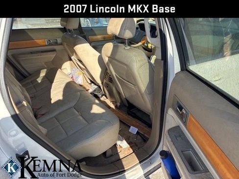 Used 2007 Lincoln MKX Base image 8