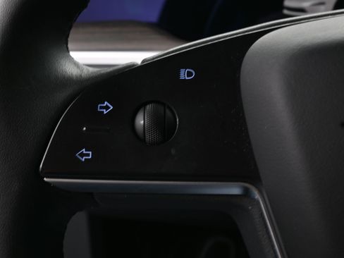 Used 2024 Tesla Model X image 19