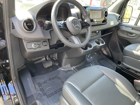 New 2025 Mercedes-Benz Sprinter 2500 image 22