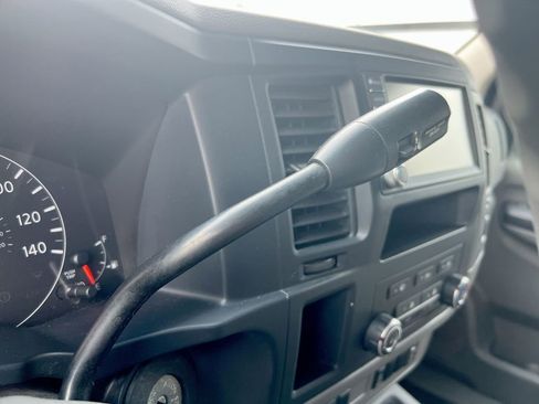 Used 2021 Nissan NV 2500 SV RWD image 6