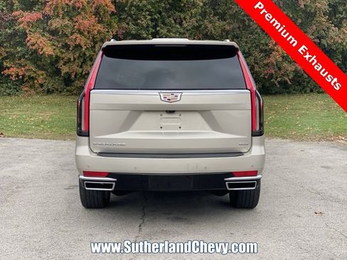 Used 2021 Cadillac Escalade Premium Luxury w/ LPO, Illumination Package image 6